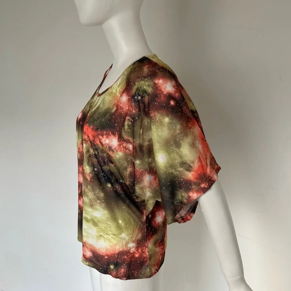 ANGELA Womens Sz Medium Cosmos Space Dolman Short Sleeve Top NWOT M - Picture 2 of 10